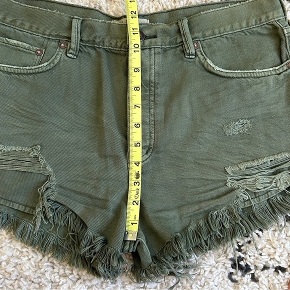 We The Free x Free People Loving Good Vibrations Cut Off Green Jean Shorts, 30 - Picture 16 of 16